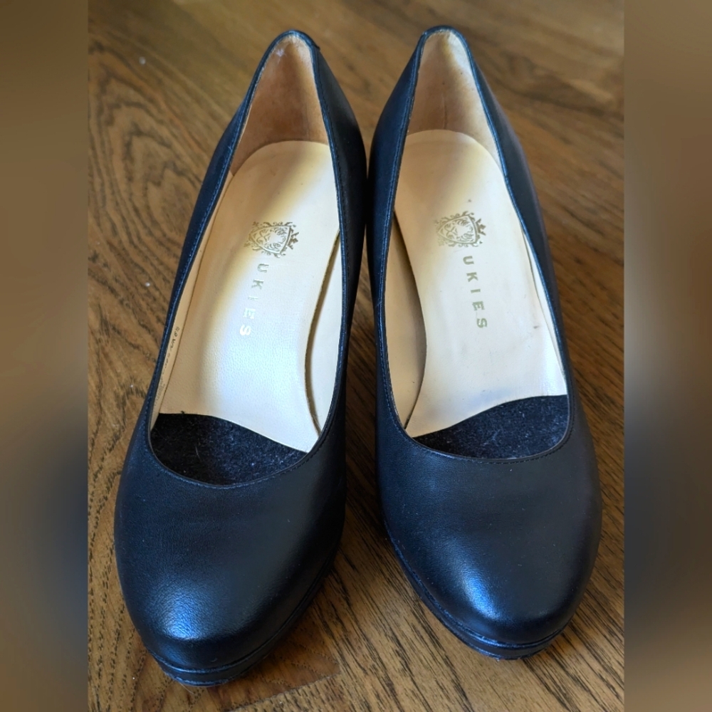 UKIES Paris Pump Women's Shoe
